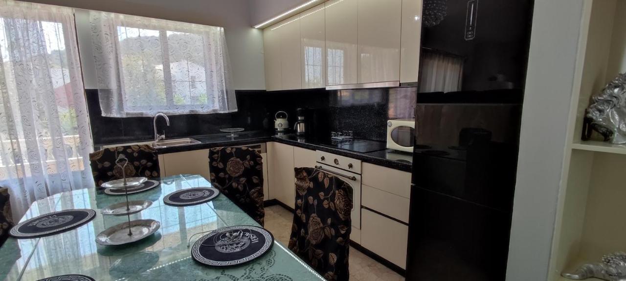 Ixian House Apartment ภายนอก รูปภาพ