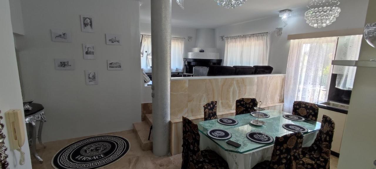 Ixian House Apartment ภายนอก รูปภาพ